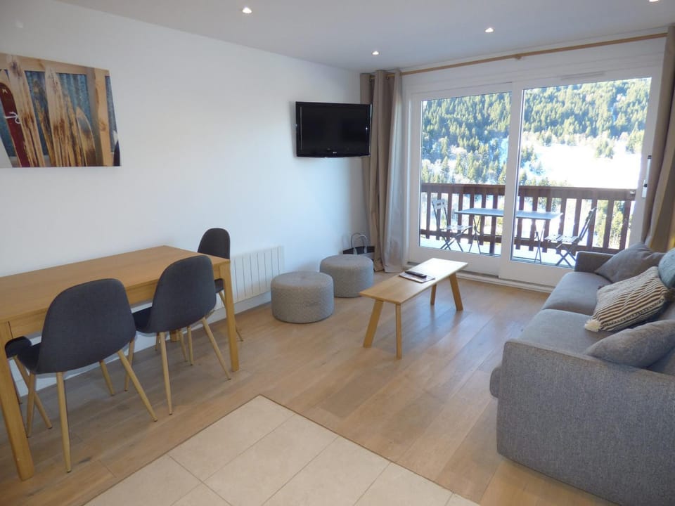 Bel appartement 2 pièces centre Méribel avec balcon, proche pistes, WIFI, animaux admis - FR-1-411-872 Apartment in Les Allues
