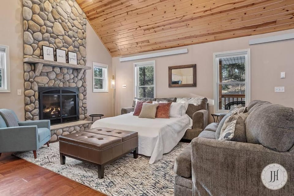 Living room, Seating area, flat iron