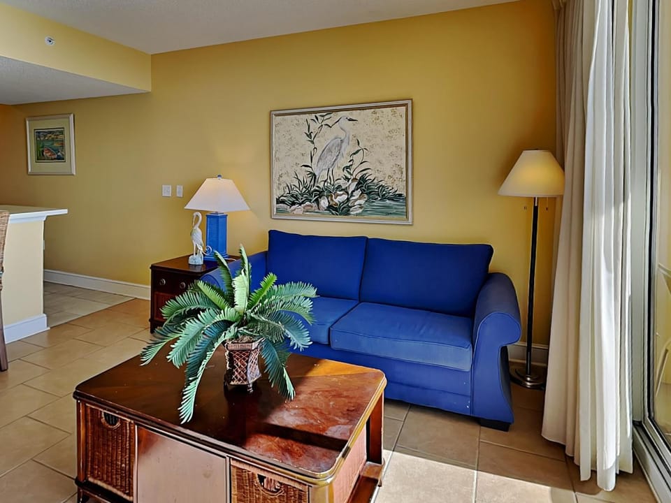 Living room, Seating area, furniture