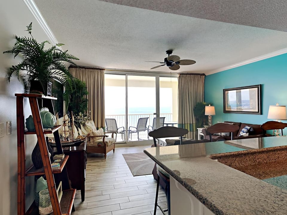 Balcony/Terrace, Living room, Seating area, Sea view, furniture