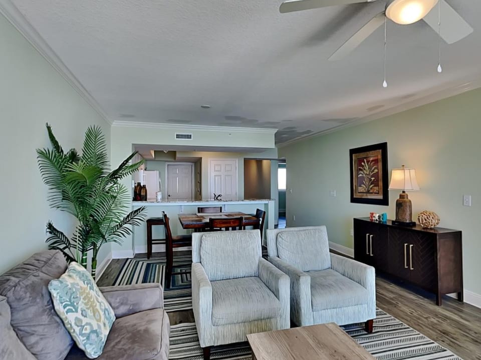 Living room, Seating area, Dining area, furniture, air conditioner