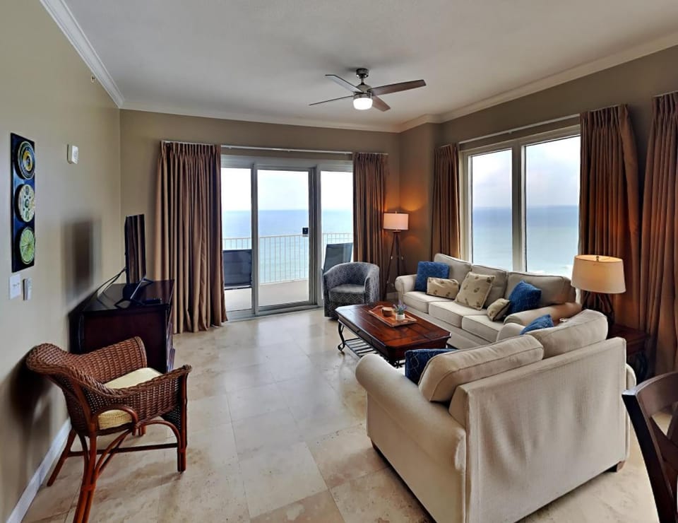 TV and multimedia, Balcony/Terrace, Living room, Seating area, Sea view, furniture