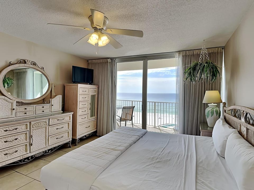 Bed, TV and multimedia, Balcony/Terrace, Bedroom, Sea view, furniture