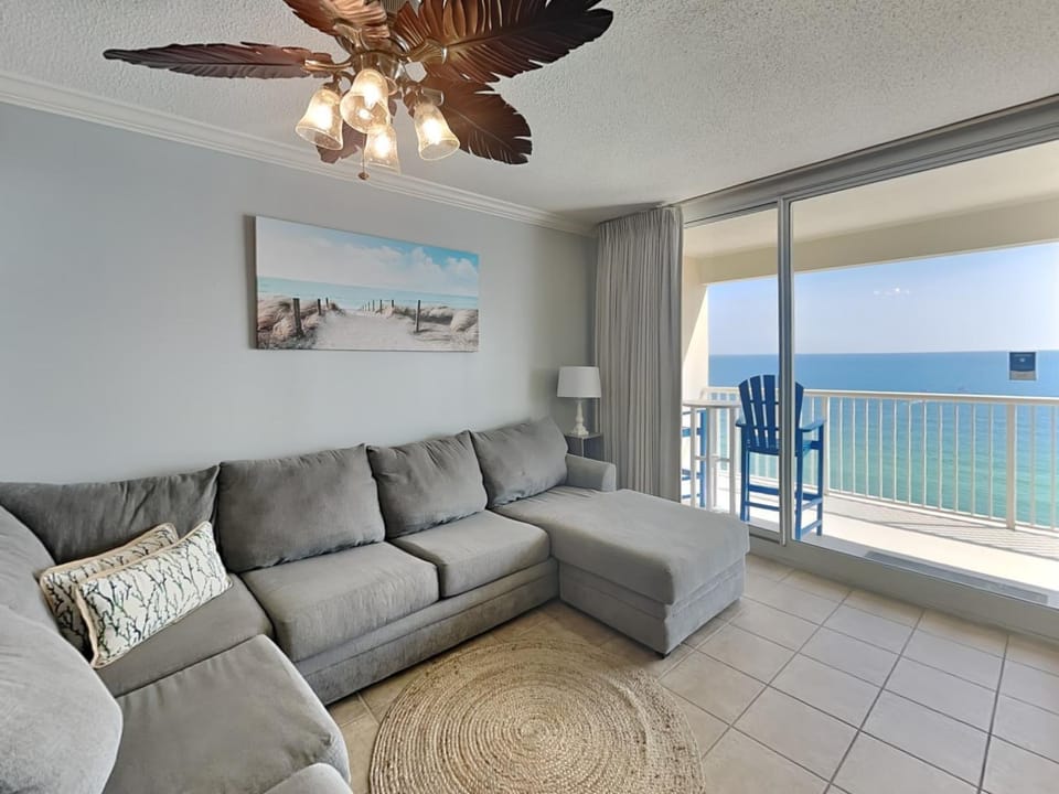 Balcony/Terrace, Living room, Seating area, Sea view