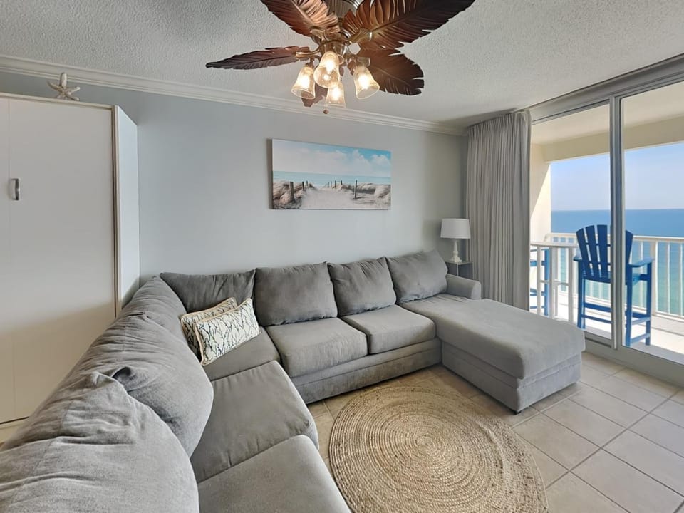 Balcony/Terrace, Living room, Seating area, Sea view, furniture