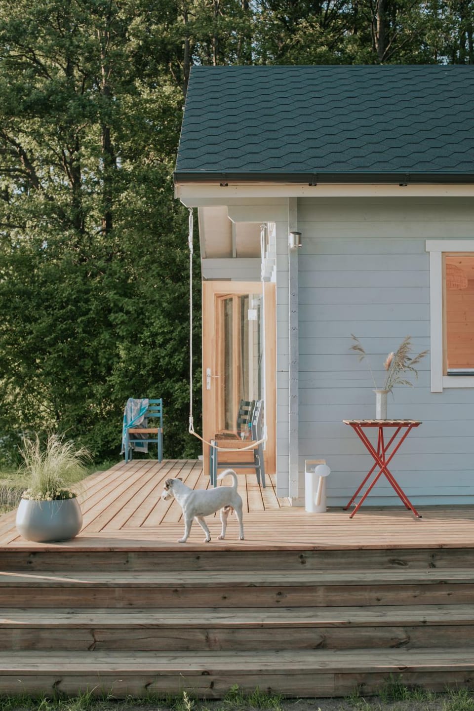 Mereäärne helesinine suvemaja House in Estonia