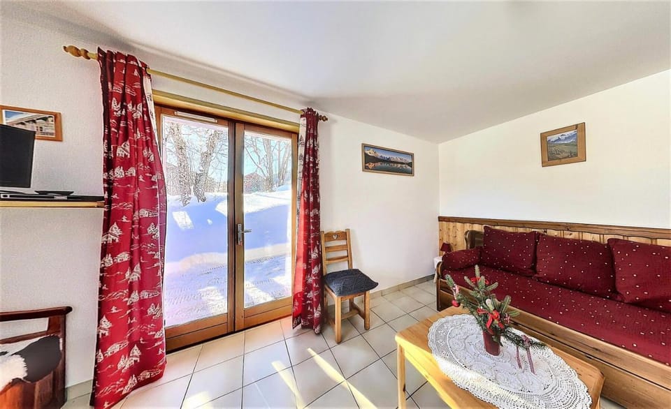 Chalet Les Airelles - APPARTEMENT DANS CHALET AVEC GARAGE MAE-9054 Apartment in Villarembert