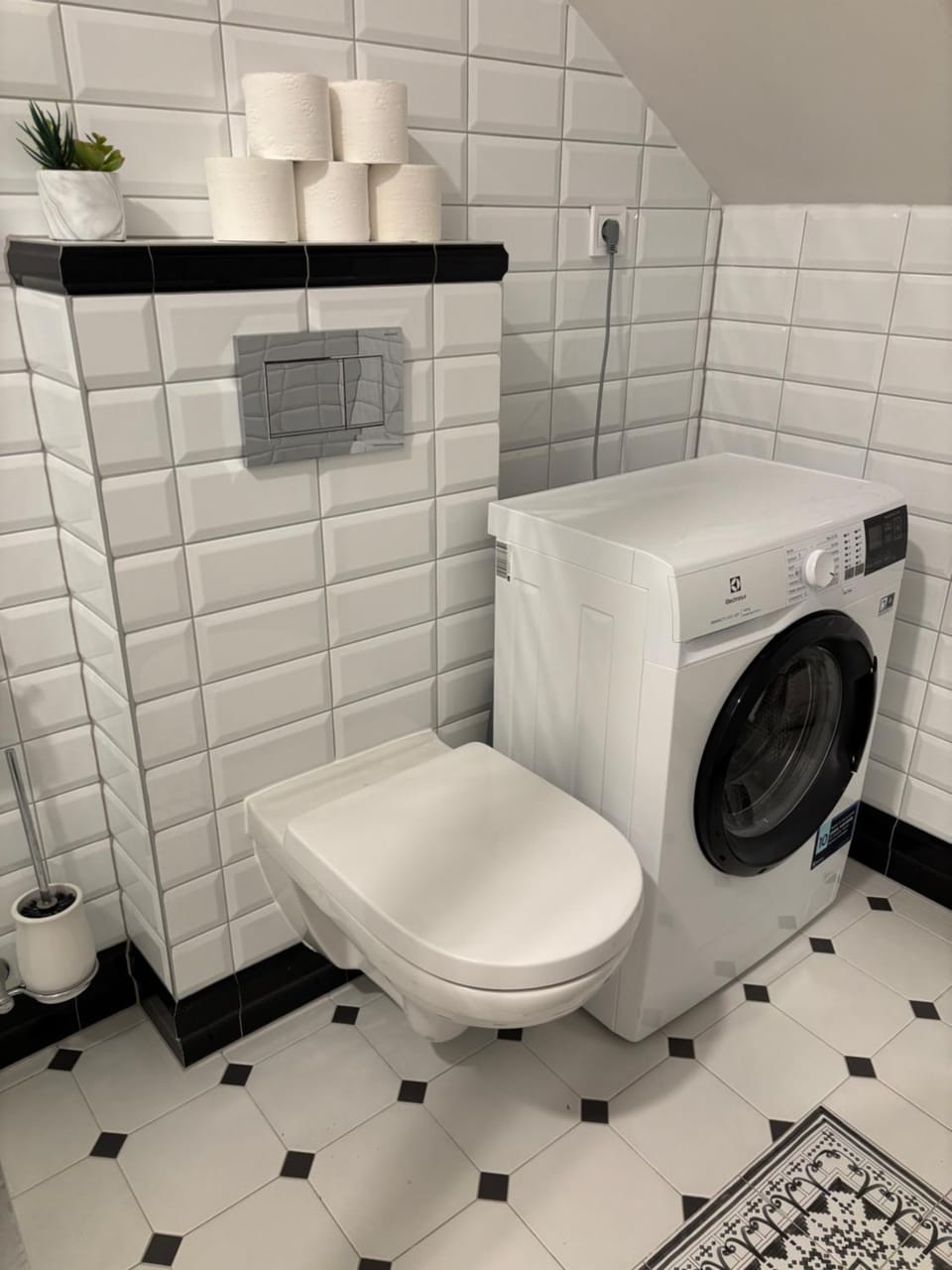 Toilet, Bathroom, washing machine
