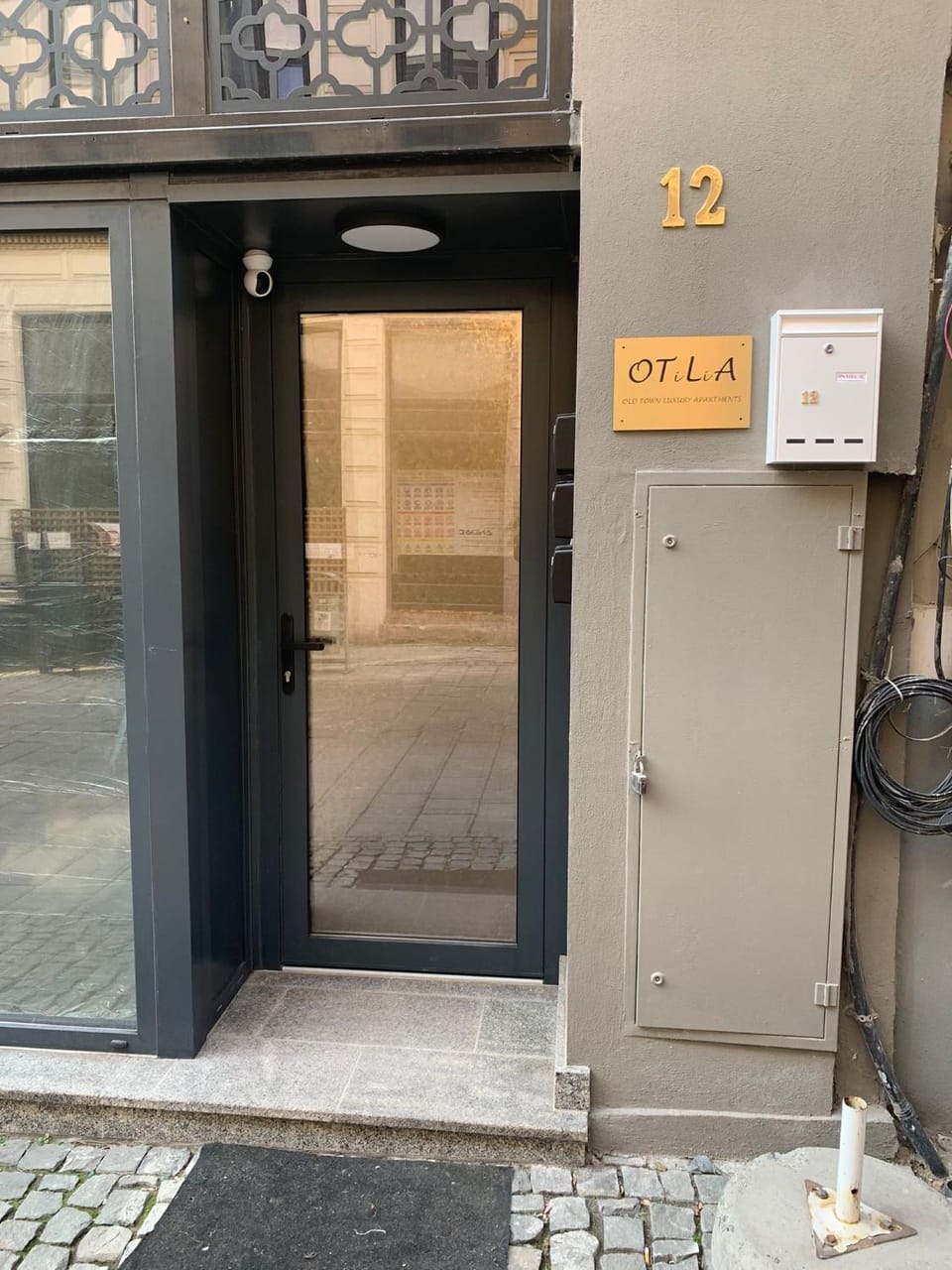 Facade/entrance