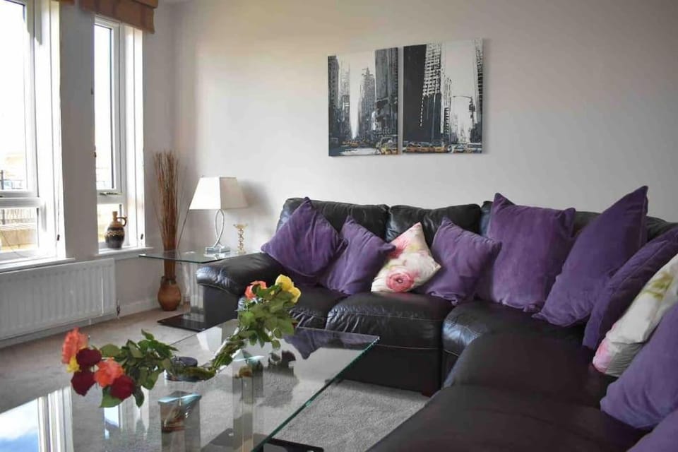 Immaculate cosy flat next to Holyrood Park! Apartment in Edinburgh