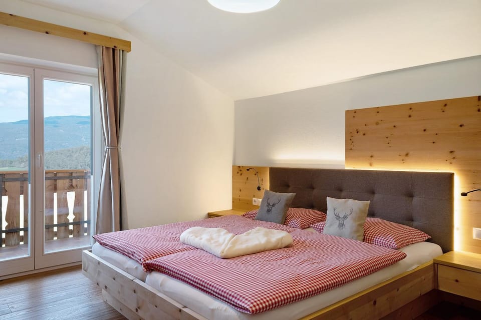 Property building, Living room, Bedroom