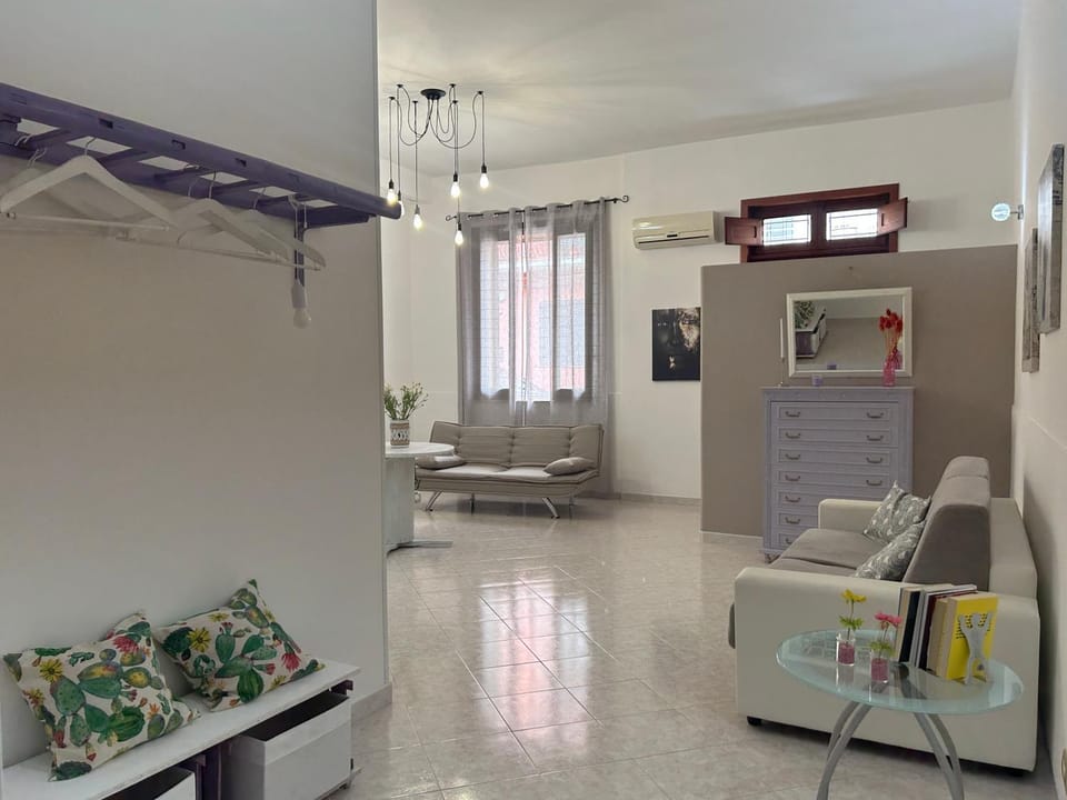 Lina's Home near the sandy beach & with wifi Apartment in Avola