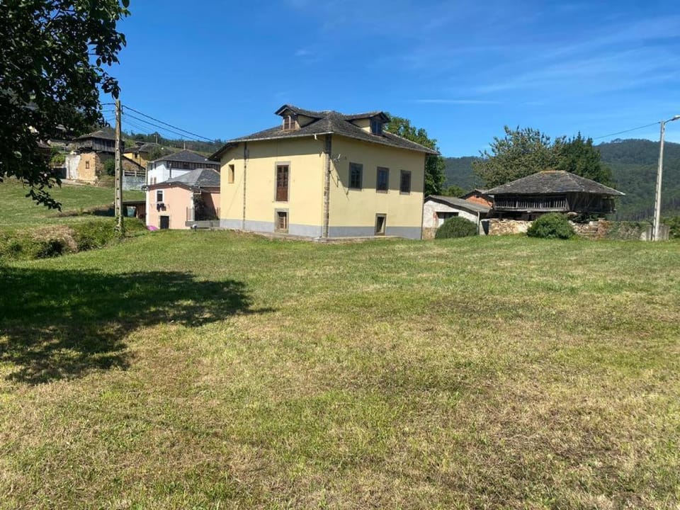 Casa Ezequiel House in Asturias