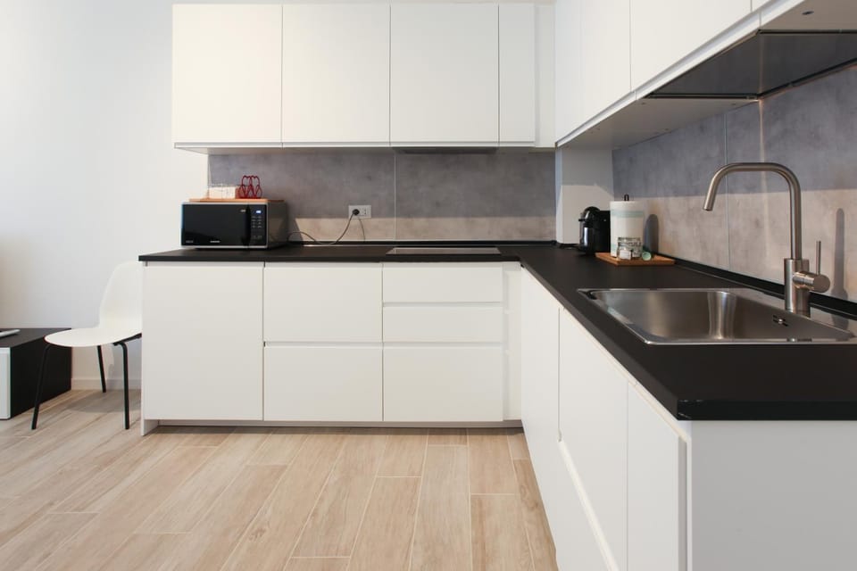 Coffee/tea facilities, Kitchen or kitchenette, dishwasher, minibar, stove