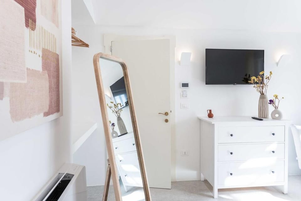TV and multimedia, wardrobe