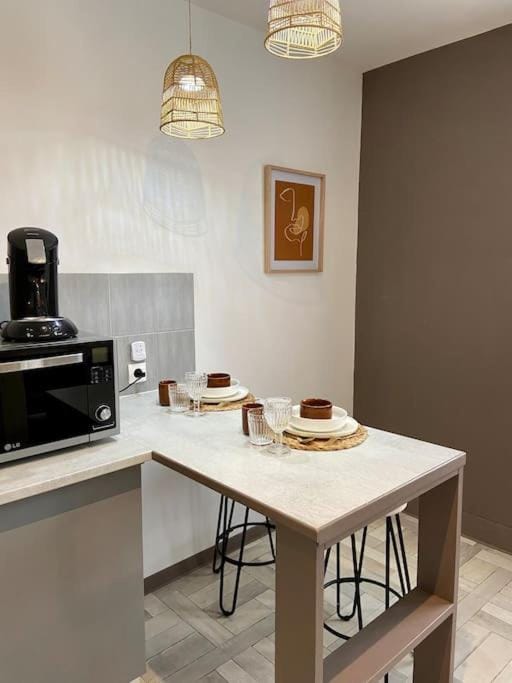 Studio avec Balcon proche Gare Apartment in Auvergne-Rhône-Alpes