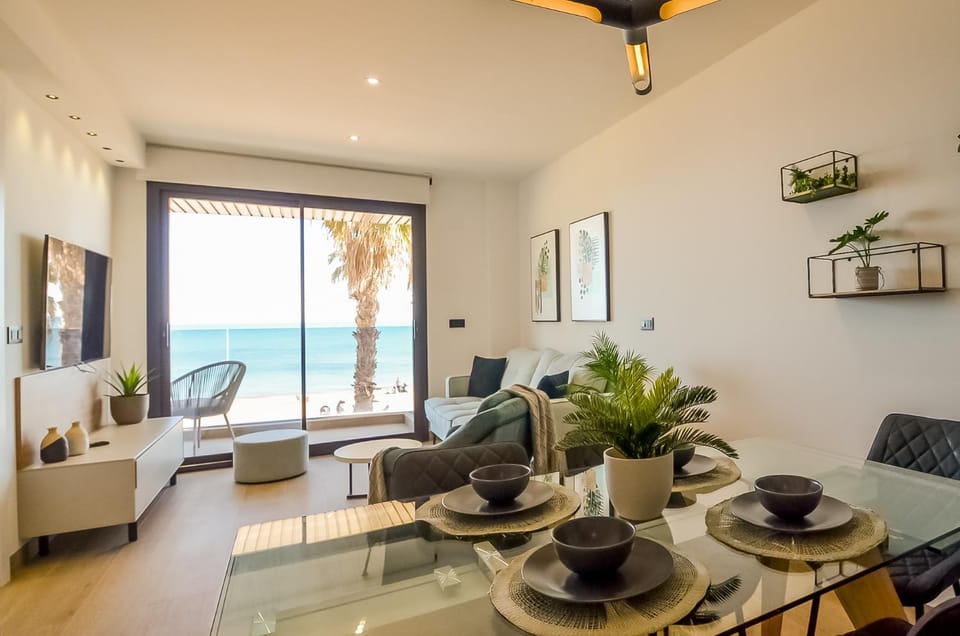 TV and multimedia, Living room, Dining area, Sea view