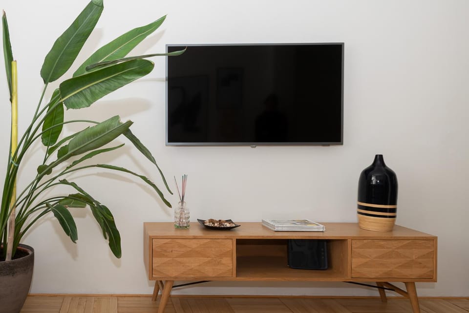 TV and multimedia, Evening entertainment