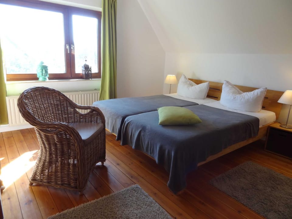 Photo of the whole room, Bedroom