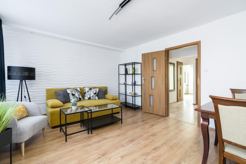 Communal lounge/ TV room, Living room, Photo of the whole room, Seating area, Dining area