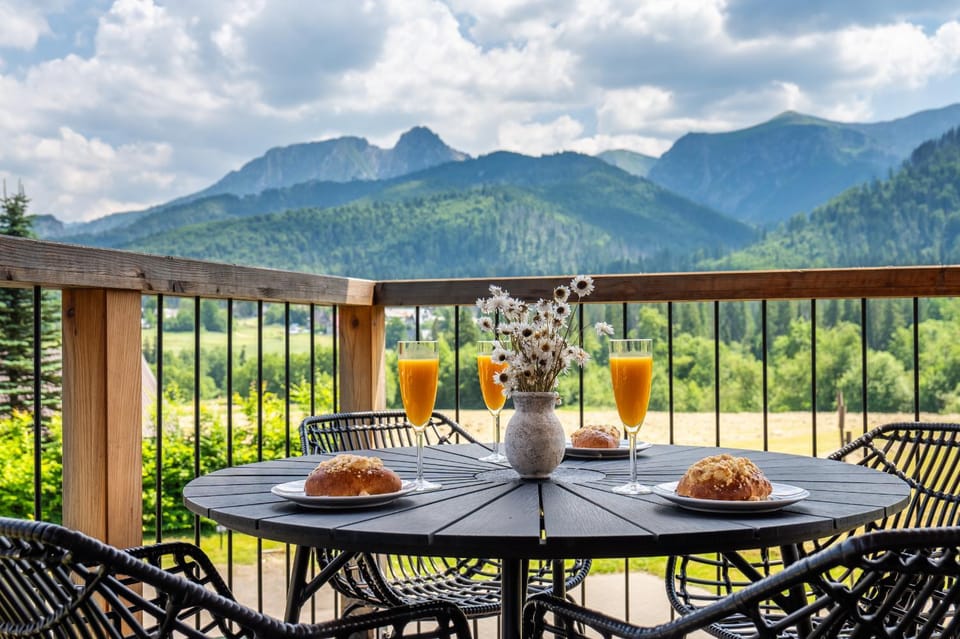 Natural landscape, Balcony/Terrace, Mountain view