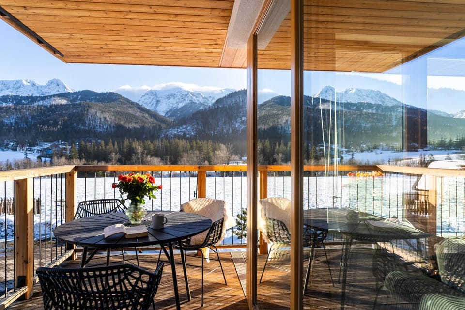 Day, Natural landscape, View (from property/room), Balcony/Terrace, Mountain view