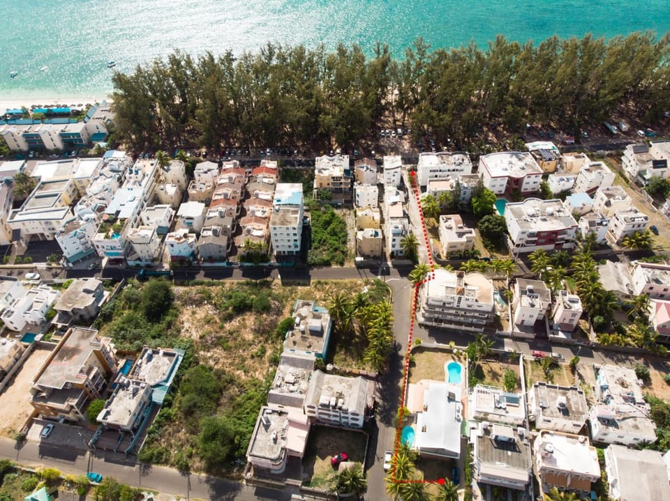 Neighbourhood, Natural landscape, Bird's eye view, Beach, Sea view, Street view