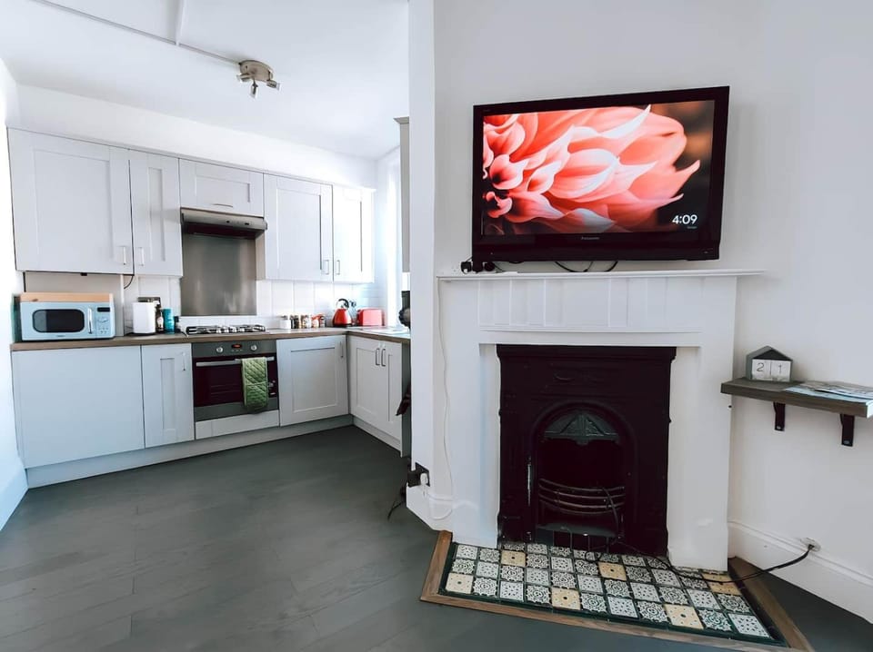 Living room, kitchen