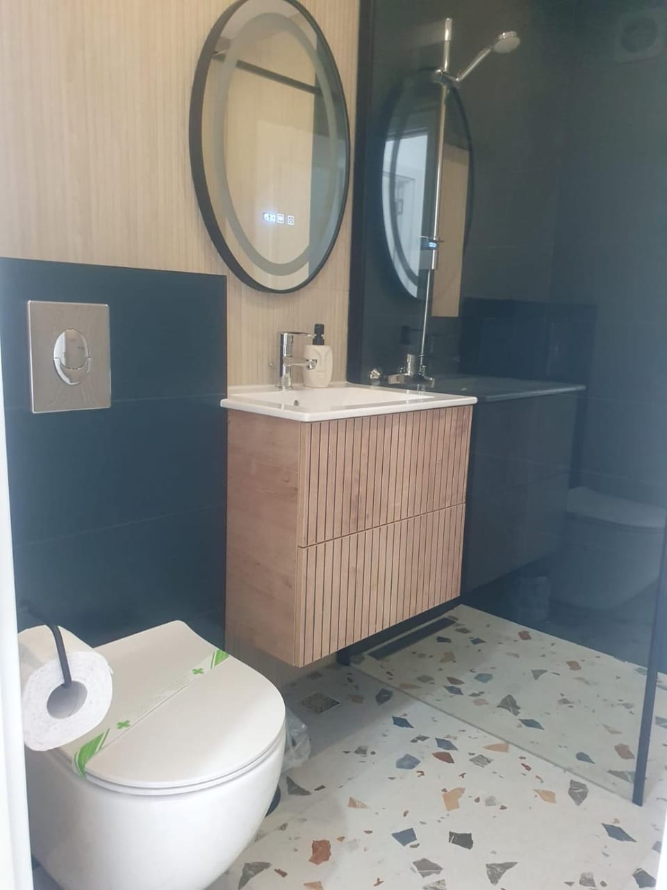 Shower, Toilet, Bathroom