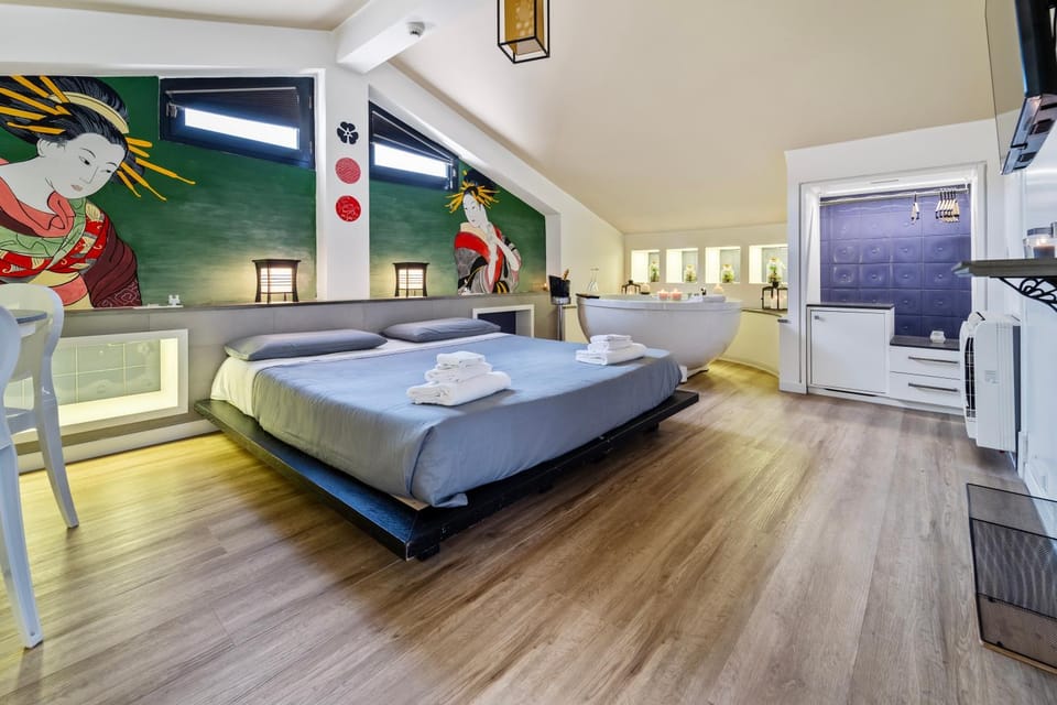 Hot Tub, TV and multimedia, Bedroom