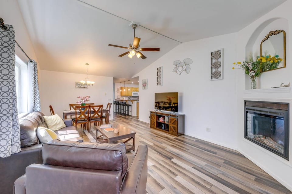 Family-Friendly Columbia Falls Townhome w/ Views! House in Columbia Falls