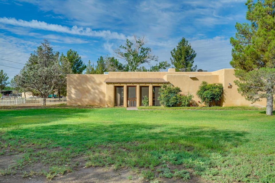 Las Cruces Adobe Near Mesilla & NMSU House in New Mexico