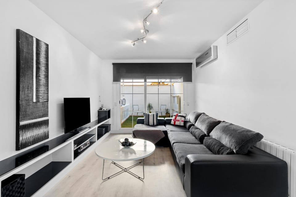 Communal lounge/ TV room, TV and multimedia, Evening entertainment