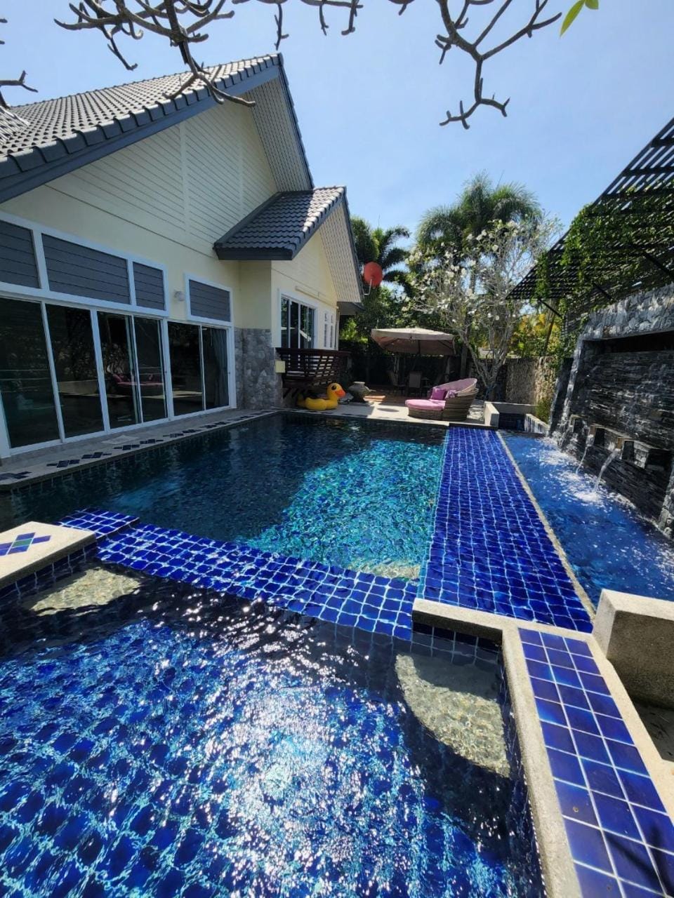 Swimming pool