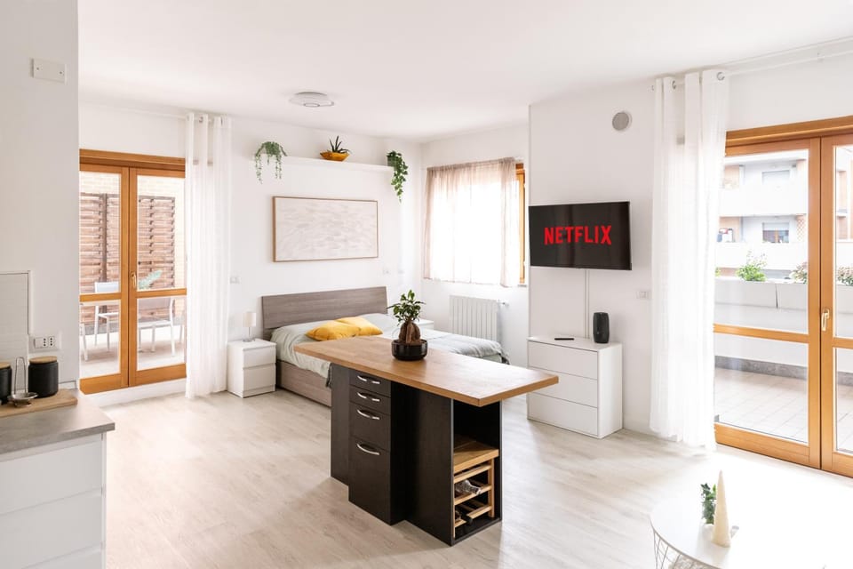 TV and multimedia, Dining area