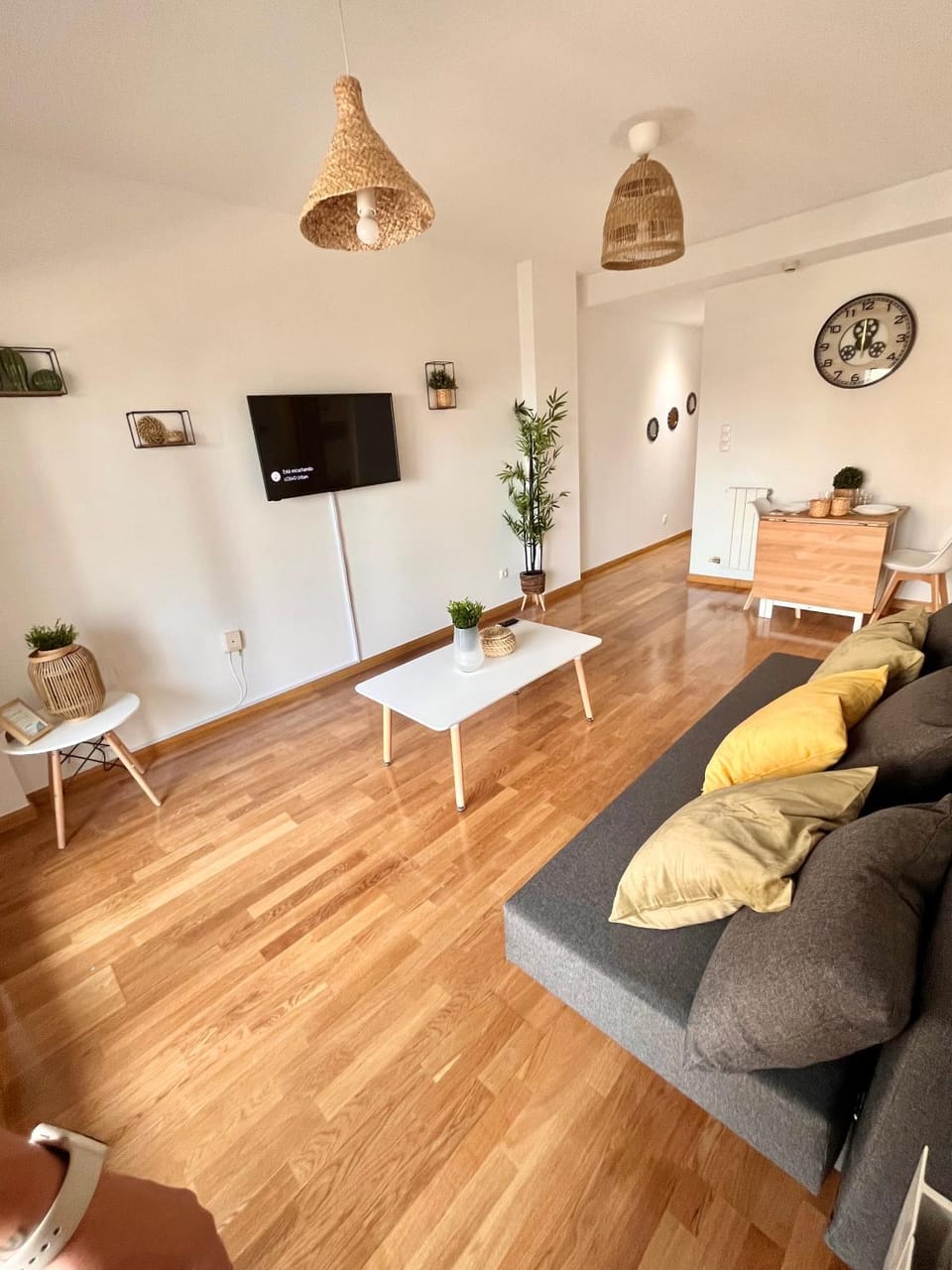 Communal lounge/ TV room, TV and multimedia, Living room, Photo of the whole room, Seating area, Evening entertainment