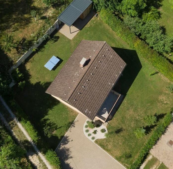 Private green getaway House in Bled