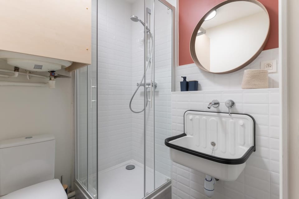 Shower, Toilet, Bathroom