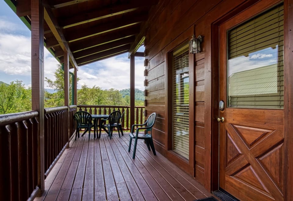 ERN849- Sweet Escape - Great Location! Close To Action! cabin Cabin in Pigeon Forge
