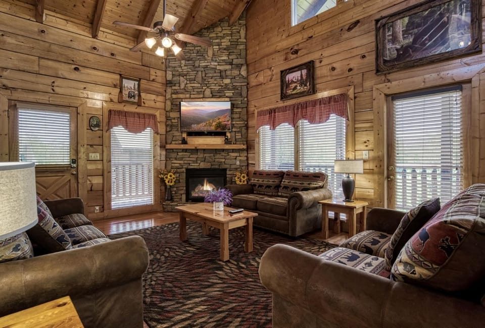 ERN849- Sweet Escape - Great Location! Close To Action! cabin Cabin in Pigeon Forge