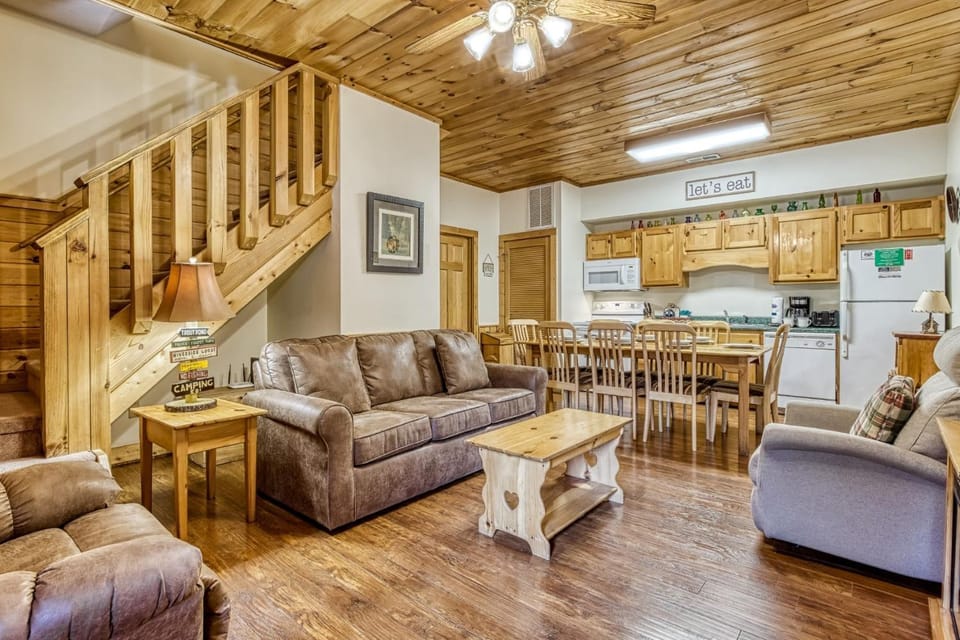 ER202 - Now and Forever Great location! - Close to town! cabin Cabin in Pigeon Forge