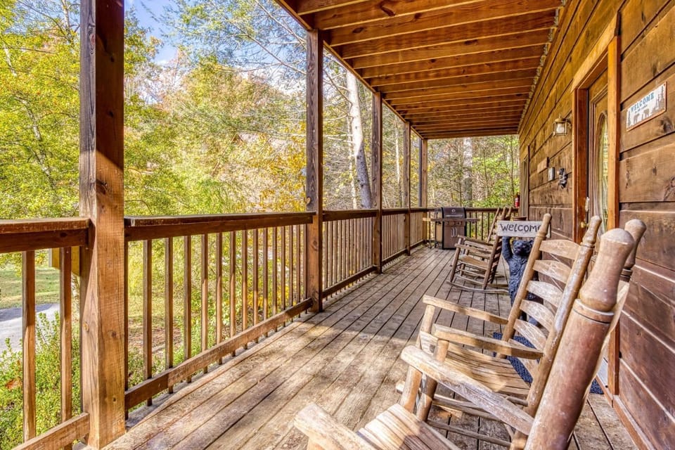 ER202 - Now and Forever Great location! - Close to town! cabin Cabin in Pigeon Forge