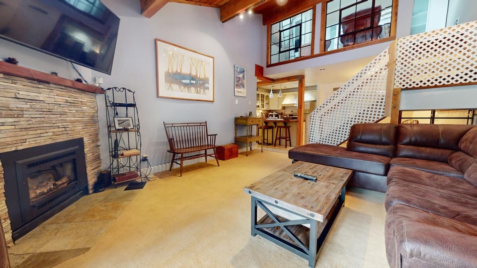 Summit #92 condo Apartment in Mammoth Lakes