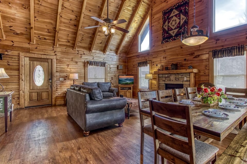 Living room, Dining area