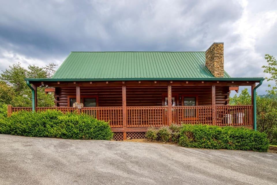 ERN813 - Heavenly View- Great Location! Close To All The Action! cabin Cabin in Pigeon Forge