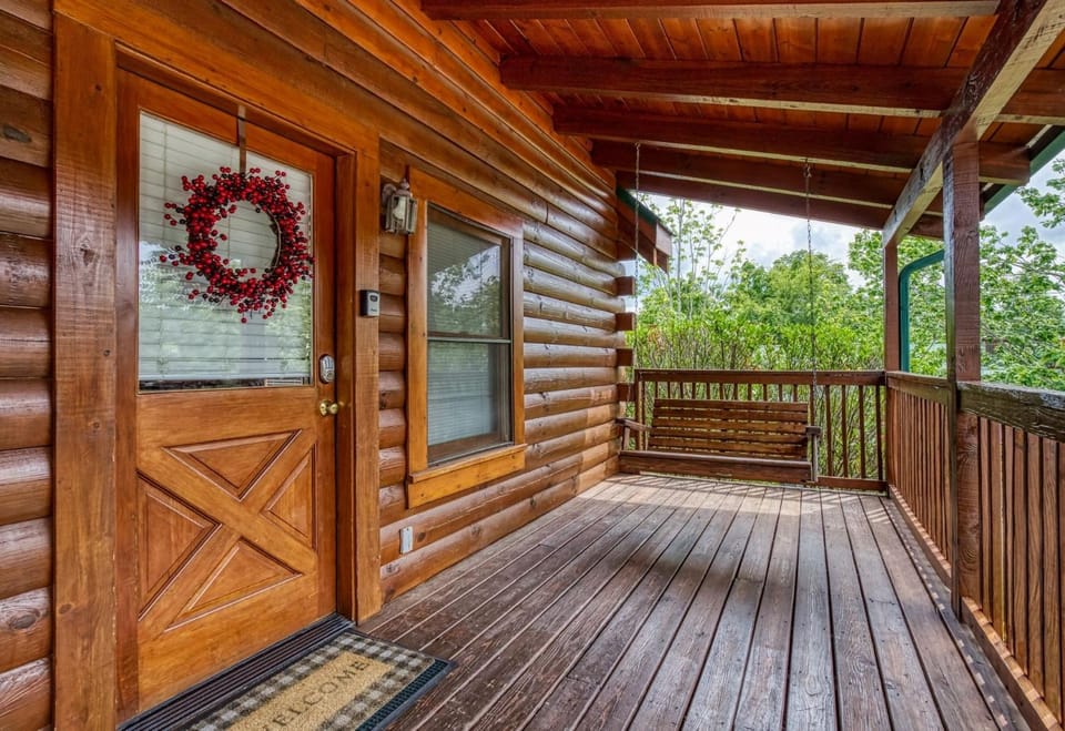 ERN813 - Heavenly View- Great Location! Close To All The Action! cabin Cabin in Pigeon Forge
