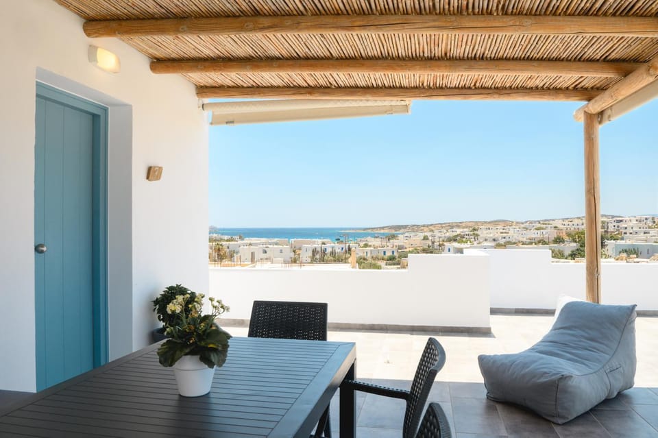View (from property/room), Balcony/Terrace, Sea view