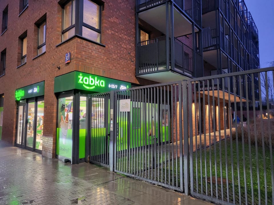 Property building, Facade/entrance