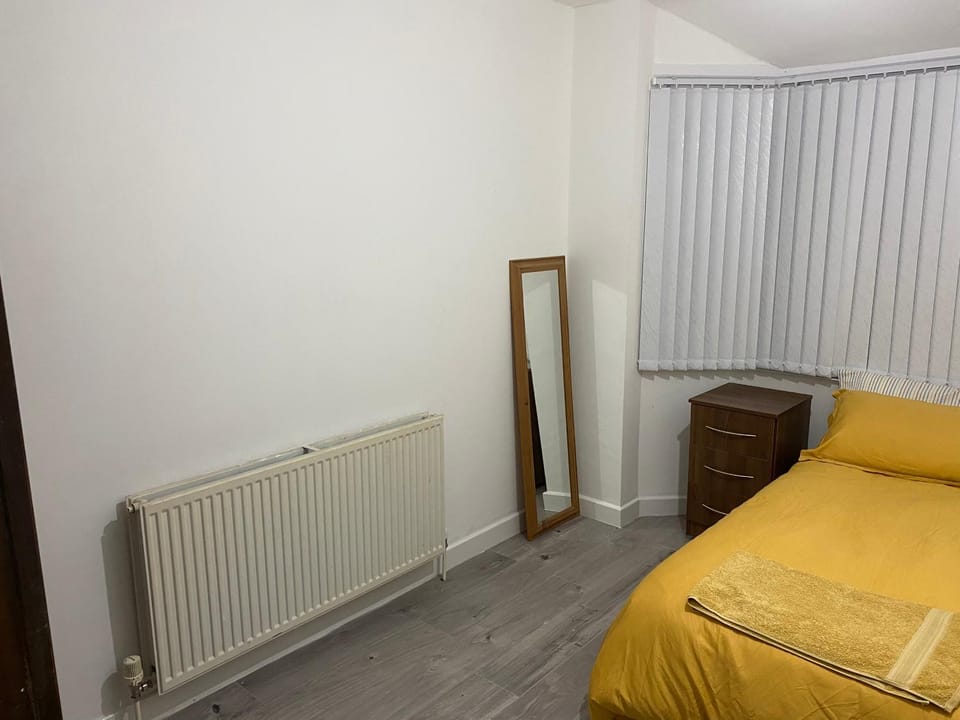 Calm residential house Vacation rental in Coventry