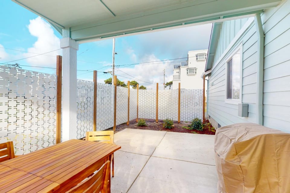 Turquoise Dreams House in Devils Lake